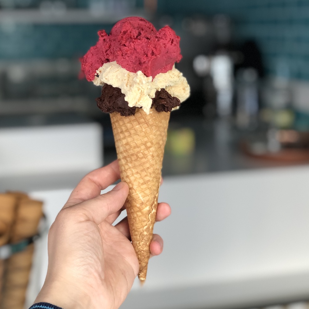 Firmenfeier-Catering in Berlin: Eis, Waffeln & Dessert-Erlebnis fürs Team
